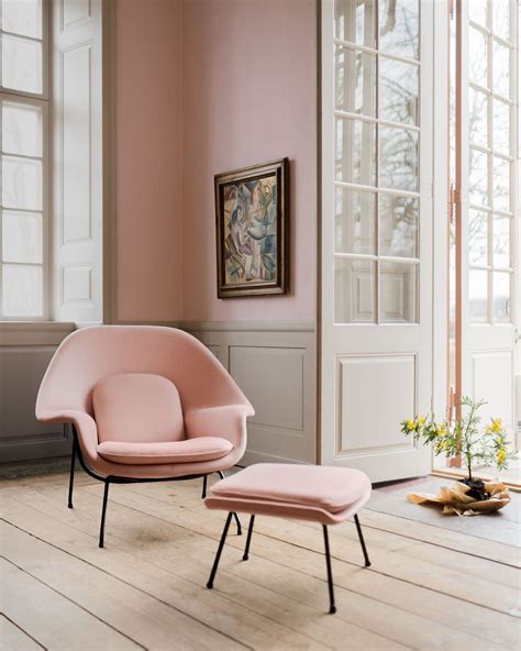 These lovely and functional womb chair are available at enticing offers and discounts. Saarinen Womb Chair | Studio Italia