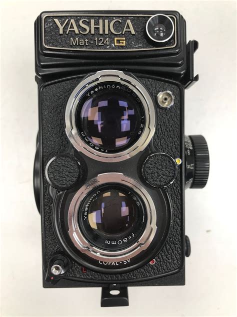 Yashica Mat 124g Tlr Film Camera With 80mm Lens In Great Condition