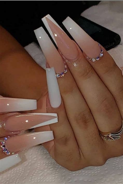 35 White Coffin Shaped Nails To Try In The Summer Of 2021