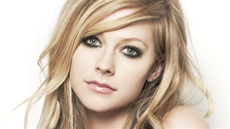 Avril Lavigne Dopo La Malattia Di Lyme Mi Ero Abituata Alla Morte