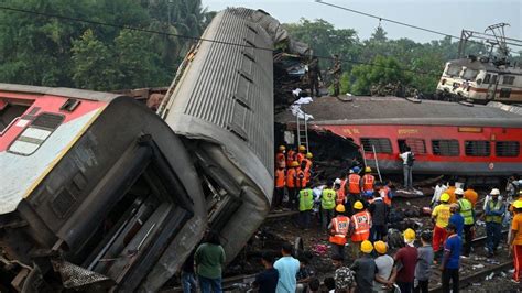 odisha train accident deadly india crash recovery operation in photos bbc news