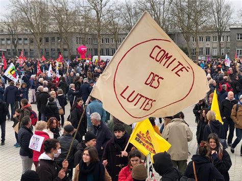 Manif Du Mars Beaucoup De Monde Sur La Place Glotin Lorient