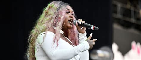 Cupcakke Claims Deepthroat Influenced Female Rappers Fans Disagree