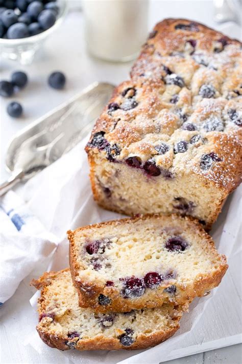 However, it didn't taste low fat or diet at all, in fact it tasted quite rich and delicious, especially with the centre of blackberries and white chocolate. Blueberry Coconut Muffin Cake | Recipe (With images) | Blueberry coconut muffins, Dessert ...