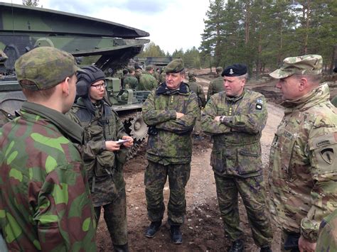Usareur Commanding General Visits Finnish Army Commander Article