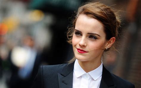 Face Women Model Singer Actress Fashion Hair Suits Emma Watson