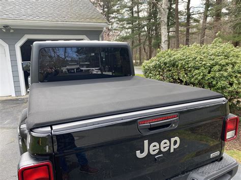 Massachusetts 3 Week Old Mopar Tonneau Cover Soft Roll Up Jeep