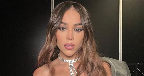 Danna Paola Reaparece Con Encantador Outfit Verde Y Deslumbra A Sus