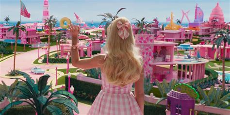 Barbie Set Photos Reveal The Accurate Recreation Of The Dreamhouse My