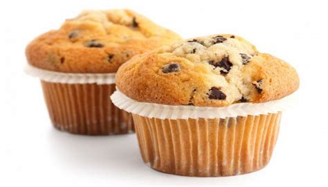 Muffins cuor di nutella, pochi semplici ingredienti per preparare dei dolcetti golosissimi!! Ricetta Muffin alla Nutella - Le Ricette di Buonissimo