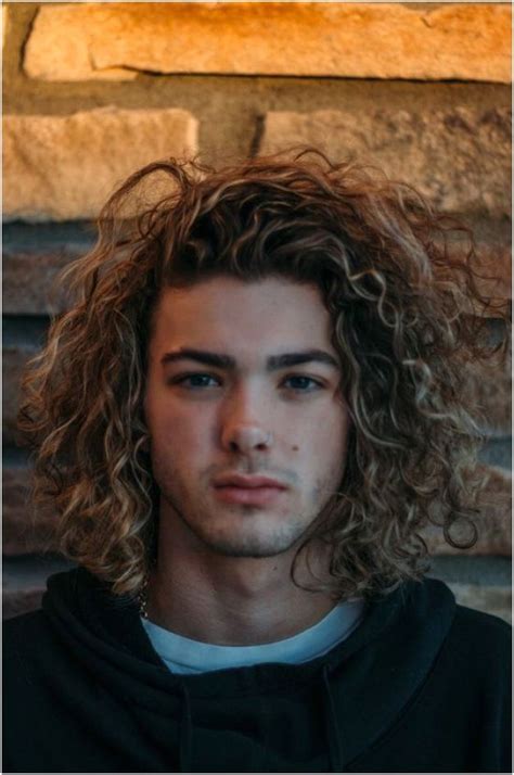 30 New Stylishly Masculine Curly Hairstyles For Men Mens Hairstyles Curly Long Curly Hair Men