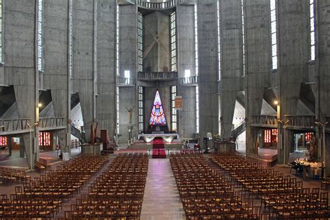 Eglise Notre Dame De Royan Intérieur