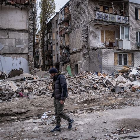 russia eyes gains in ukraine s east after kherson withdrawal wsj