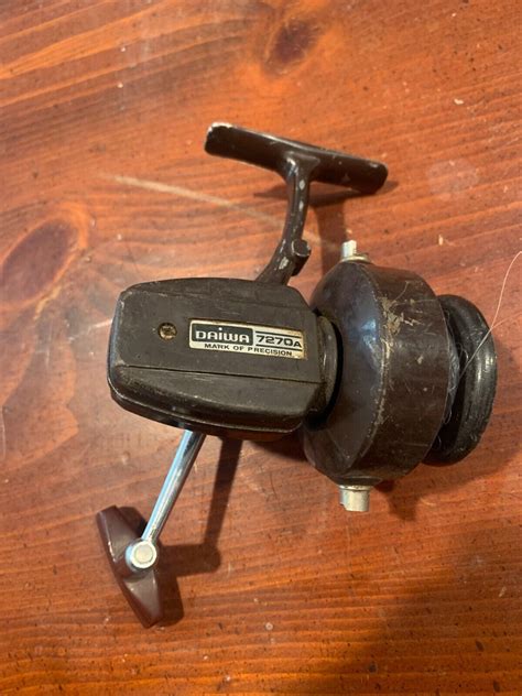 SPINNING FISHING REEL Shakespeare Penn Peerless Daiwa Phantom Zebco