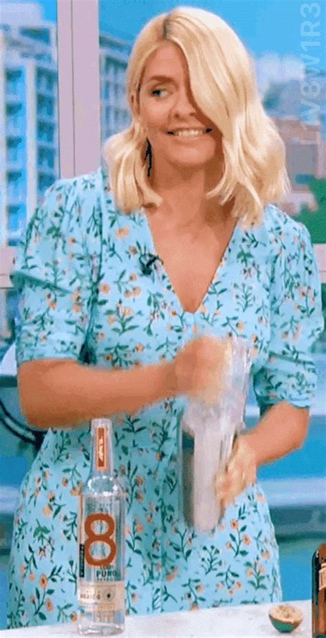 Holly Willoughbys Bum On Twitter This Just Hits Different