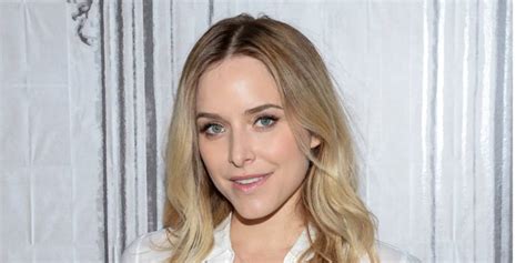 Jenny Mollen Says The Key To Her And Jason Biggs Marriage Is A Lot Of Therapy