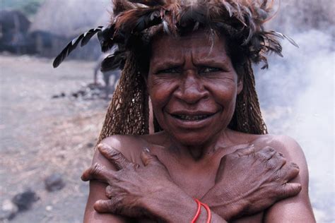 dani tribe the dani woman and the old practice of finger cutting here is the story all you