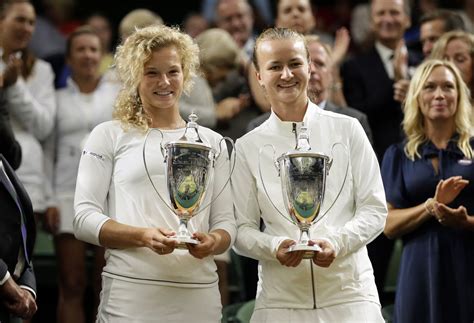 Května 1996 hradec králové) je česká profesionální tenistka.spolu s barborou krejčíkovou vyhrála ženskou čtyřhru na french open v letech 2018 a 2021 a ve wimbledonu 2018. Wimbledon: El segundo grandslam para el dúo Siniaková ...