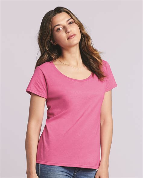 Gildan 64550L Softstyle Womens Deep Scoop Neck T Shirt