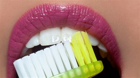 5 Best Teeth Whitening Products For A Brighter Smile Plus How To Use