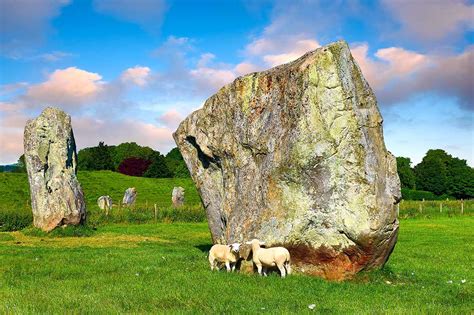 Avebury Neolithic Age Stone Ring Pictures Photos Images Standing