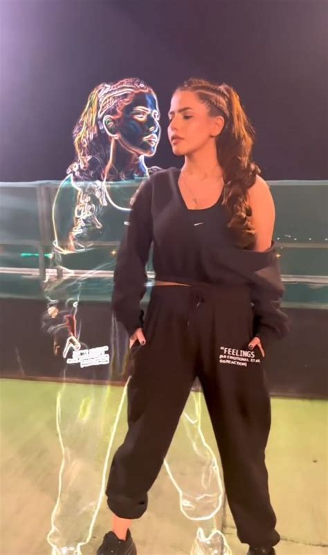 Hina Ashfaq Goes Chic And Bold In Athleisure Wear Images Videos Lens