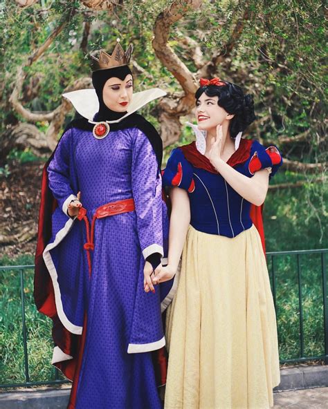 Snow White And The Evil Queen Disney Cosplay Disney Disney Face Characters