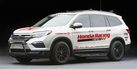 Honda Displays Custom Hr Vs Alongside 2017 Honda Civic Facelifted Cr Z