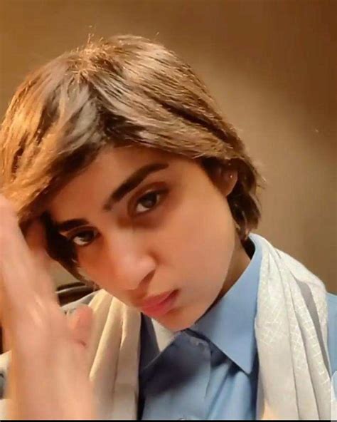 Saboor Ali Wins Internet With Her Latest Bubbly Look Showbiz Pakistan