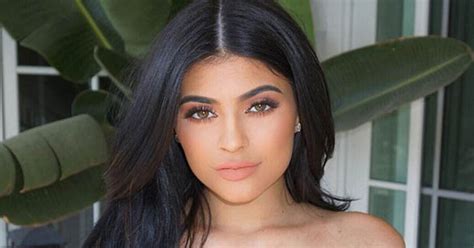 Kylie Jenner In Epic Braless Reveal As She Flashes Nipples Daily Star