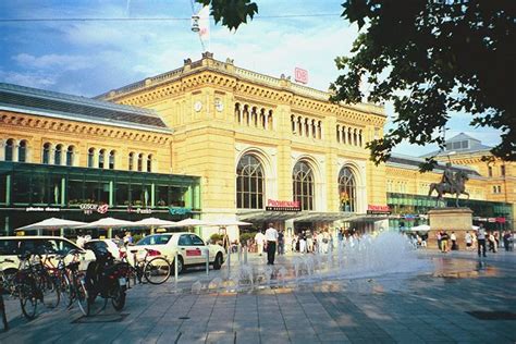This Is The Main Train Station The Hannover Hauptbahnhof