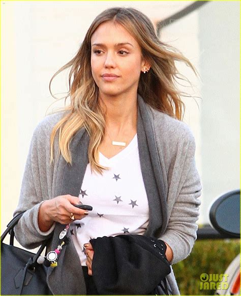 Jessica Alba Goes Blonde Shows Her Hair Transformation In Video Watch Now Photo