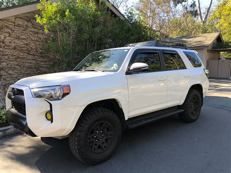Adding a roof rack to your trust toyota 4runner can ease off a lot of burden from your life, especially when you're planning to go outdoors. 5th Gen 4Runner N-Fab Roof Rack, Nfab Roof Rack ...