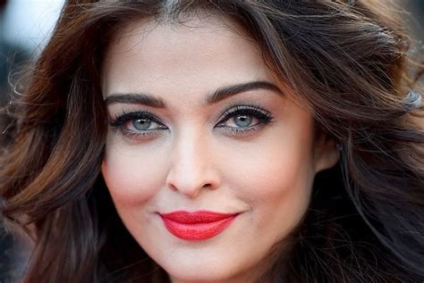 10 Celebrities With Most Beautiful Eyes In The World World Blaze