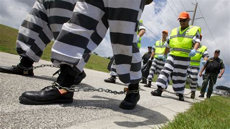 Florida Sheriff Reintroduces Chain Gang