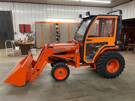 2004 Kubota B7800 Hsd 4x4 With Cab Loader 500 Hrs And Heater In Cab