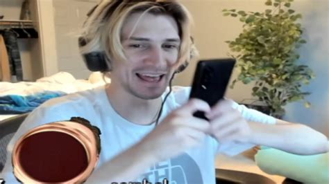 XQc Reveals How He Doesn T Leak His Nudes YouTube