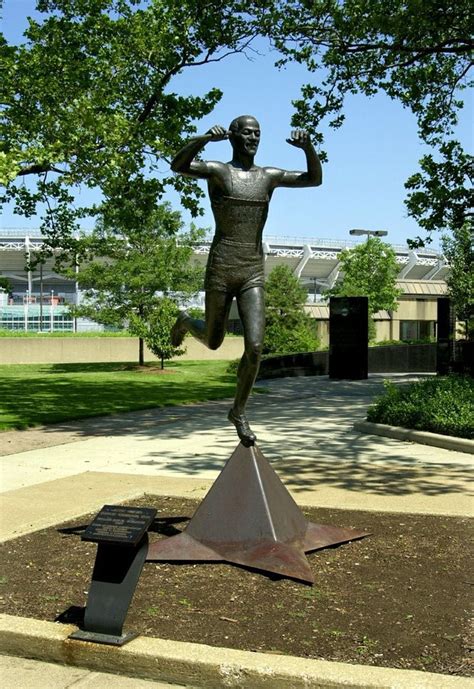 Ohio States Jesse Owens Statue Driving Past A Legend