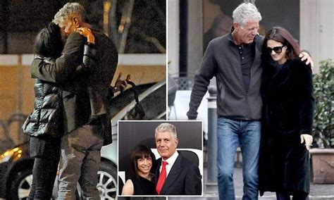 In early 2017, it was reported by several italian news sources that argento was in a relationship with celebrity chef anthony bourdain. Anthony Bourdain kisses Asia Argento | Daily Mail Online