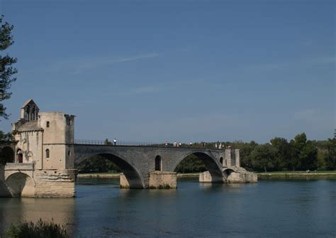 Das aufregende stadtzentrum liegt lediglich 0 km weit entfernt. Die Brücke von Avignon Foto & Bild | europe, france ...