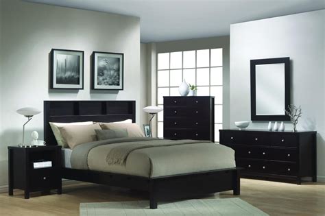 Value city furniture provides a large collection of headboards, frames, nightstands, and dressers for a fully furnished bedroom. Value City Bedroom Furniture King Set Kids Sets Atmosphere Ideas Packages Clearance Suites ...