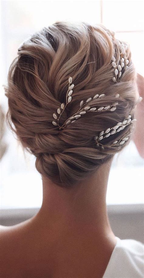Romantic Wedding Updos That Youll Just Adore Updo Hairstyles