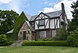 My Two Cents: I'm All About Tudor Style Houses