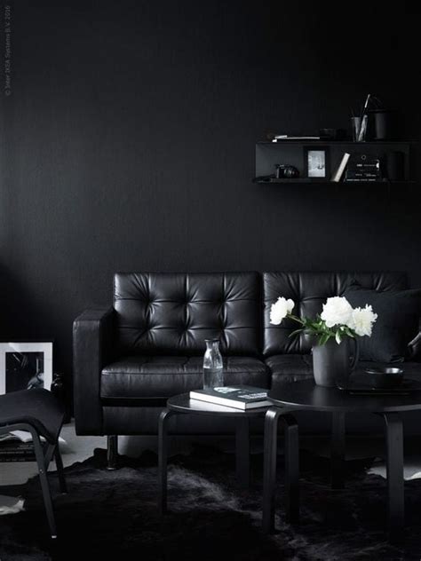 20 Marvelous And Exotic Black Living Room Ideas