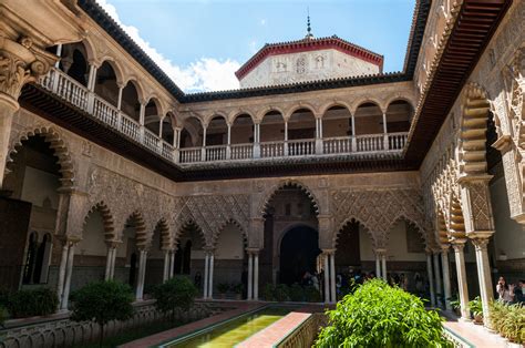 Bienvenido al canal oficial youtube del sevilla fc. Kathedraal, Alcázar en Archivo de Indias in Sevilla ...