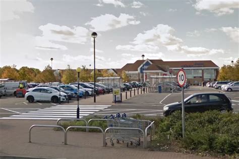 Royston Tesco Evacuated After Man Climbed On Top Of A Freezer And Behaved Aggressively Hertslive
