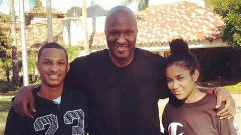 He is posing here with his kids toward the end of 2016. Lamar Odom Shares Sweet Family Pic With His Two Kids: 'No Better Way to End 2016 ...