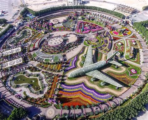 I thought I'd died and went to Instagram-Heaven. But, really, I went to Dubai Miracle Gardens 