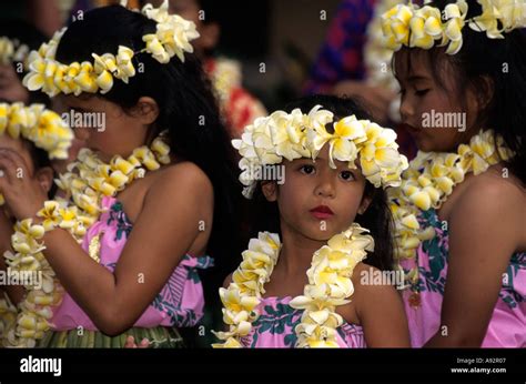 Young Girls In Hawaii Costumes And Leis Await Hula Dance Aloha Stock