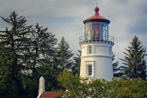 Umpqua River Lighthouse Photograph By Joan Carroll Pixels